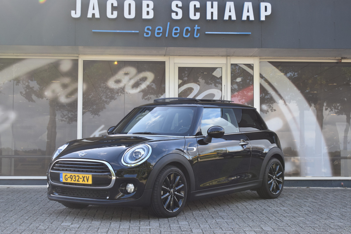 MINI Mini 1.5 Cooper Chili Automaat Parkeerhulp Achter / Glazen Schuif- kanteldak / 17'' LM / Multimedia