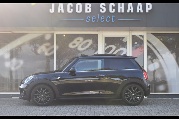 MINI Mini 1.5 Cooper Chili Automaat Parkeerhulp Achter / Glazen Schuif- kanteldak / 17'' LM / Multimedia