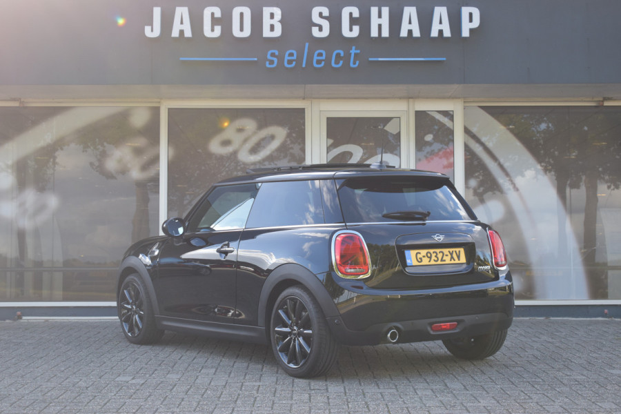 MINI Mini 1.5 Cooper Chili Automaat Parkeerhulp Achter / Glazen Schuif- kanteldak / 17'' LM / Multimedia