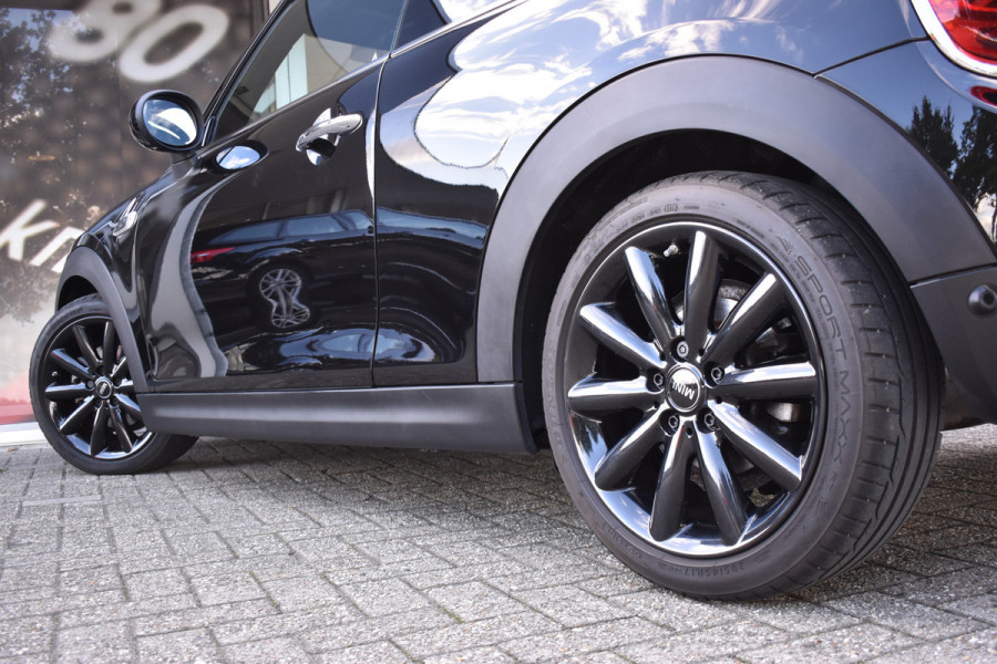 MINI Mini 1.5 Cooper Chili Automaat Parkeerhulp Achter / Glazen Schuif- kanteldak / 17'' LM / Multimedia