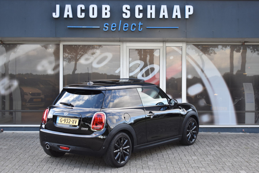 MINI Mini 1.5 Cooper Chili Automaat Parkeerhulp Achter / Glazen Schuif- kanteldak / 17'' LM / Multimedia