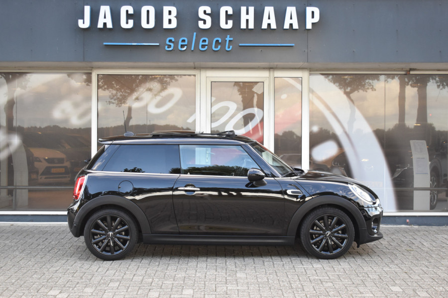 MINI Mini 1.5 Cooper Chili Automaat Parkeerhulp Achter / Glazen Schuif- kanteldak / 17'' LM / Multimedia
