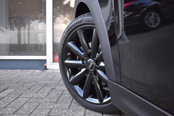 MINI Mini 1.5 Cooper Chili Automaat Parkeerhulp Achter / Glazen Schuif- kanteldak / 17'' LM / Multimedia