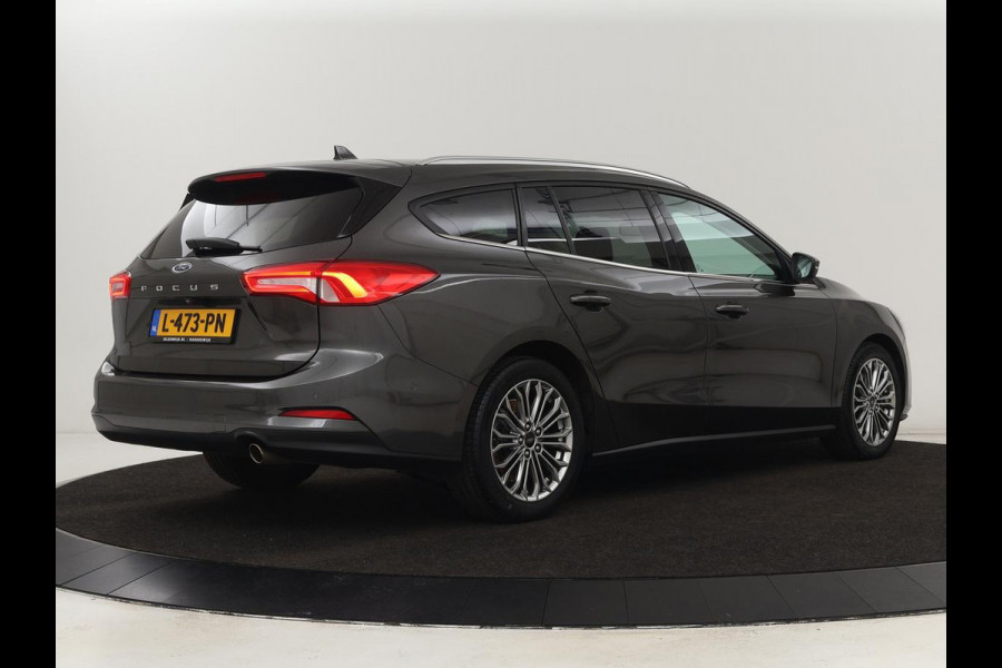 Ford Focus 1.0 EcoBoost Titanium | Stoel & stuurverwarming | Camera | Adaptive cruise | Carplay | Keyless | Navigatie | Full LED