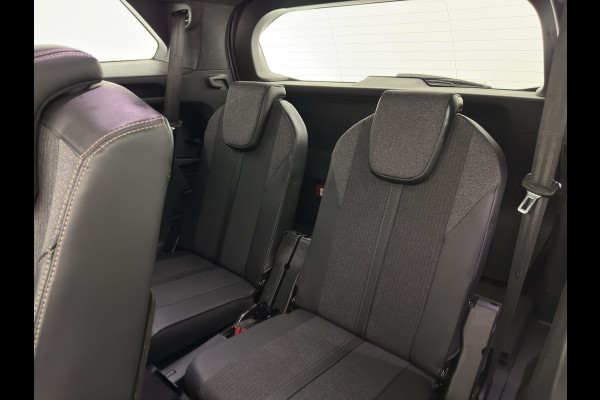 Peugeot 5008 1.6 e-THP GT-Line [ 7-Pers. ] Aut. *PANO | LEATHER-FABRIC | FULL-LED | DIGI-COCKPIT | LANE-ASSIST | BLINDS-SPOT | SPORT-SEATS | CAMERA | NAVI-FULLMAP | SHIFT-PADDLES | PRIVACY-GLASS | TOWBAR | 18''ALU*