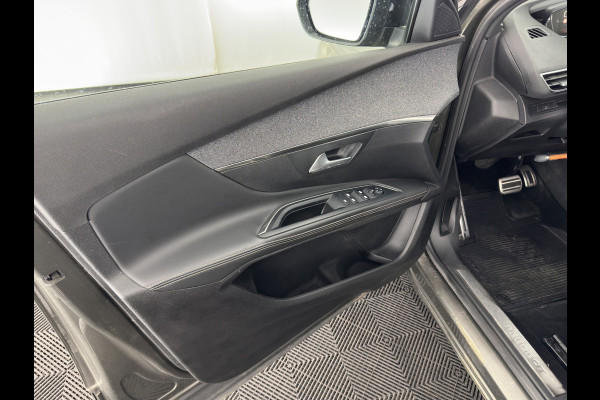 Peugeot 5008 1.6 e-THP GT-Line [ 7-Pers. ] Aut. *PANO | LEATHER-FABRIC | FULL-LED | DIGI-COCKPIT | LANE-ASSIST | BLINDS-SPOT | SPORT-SEATS | CAMERA | NAVI-FULLMAP | SHIFT-PADDLES | PRIVACY-GLASS | TOWBAR | 18''ALU*