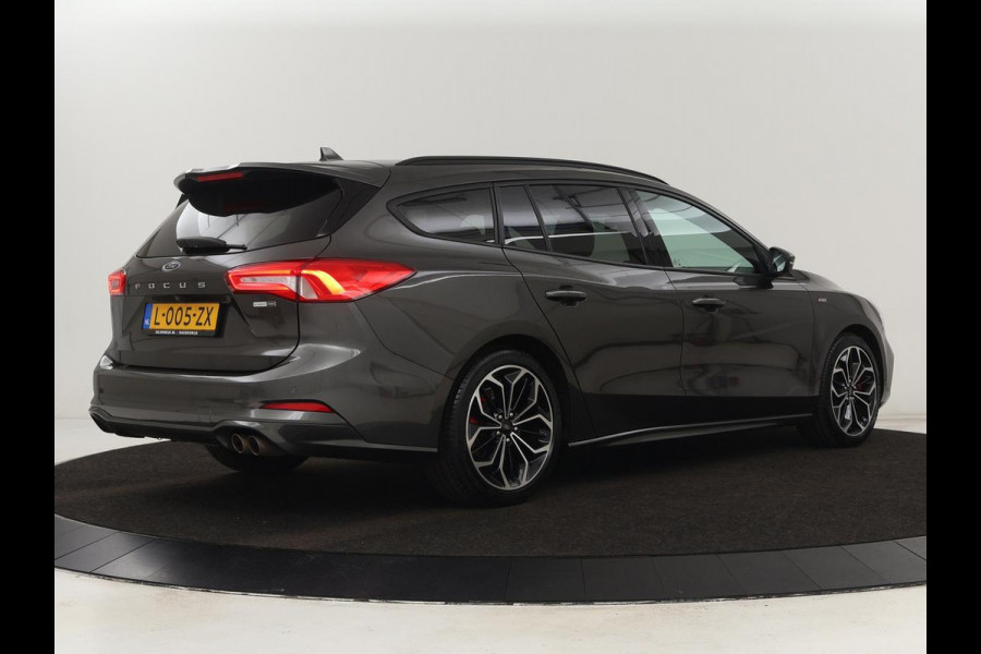 Ford Focus 1.0 EcoBoost Hybrid ST Line | Stoel & stuurverwarming | Camera | B&O Sound | Navigatie | Digital Cockpit | Carplay | Full LED