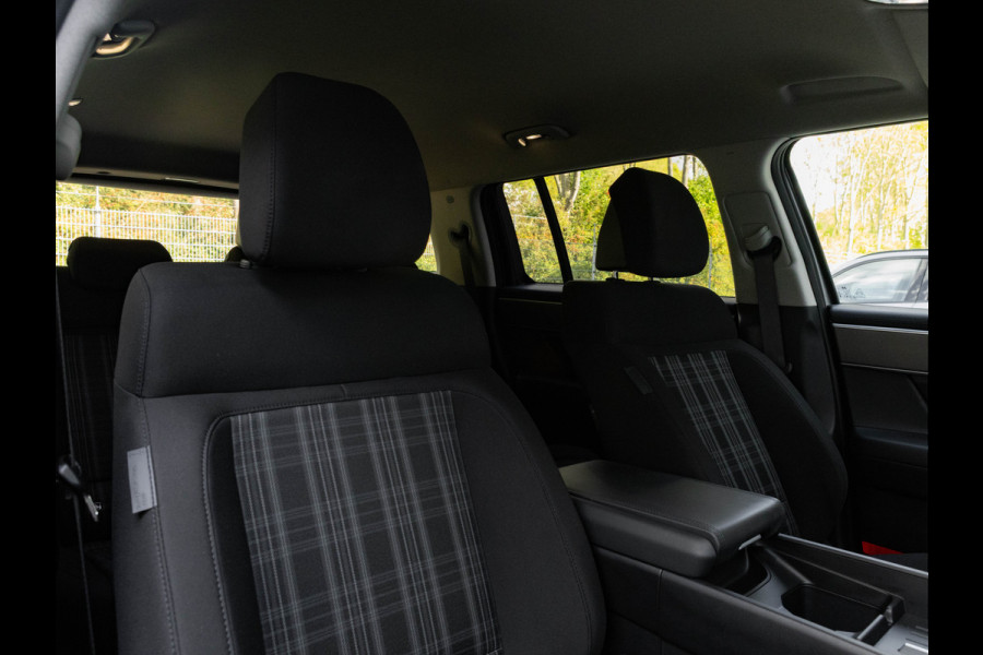 Hyundai Santa Fe 1.6 T-GDI PHEV 4WD - 7-zits - ACC - Elektrische Stoelen - Camera