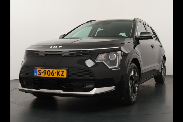 Kia Niro EV DynamicLine 64.8 kWh - SOH 98% Automaat - Climate control  - Adaptive cruise control - Navigatie - Apple Carplay/Android Auto - Fabrieksgarantie t/m 02-2030