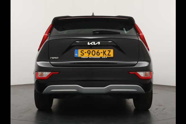 Kia Niro EV DynamicLine 64.8 kWh - SOH 98% Automaat - Climate control  - Adaptive cruise control - Navigatie - Apple Carplay/Android Auto - Fabrieksgarantie t/m 02-2030