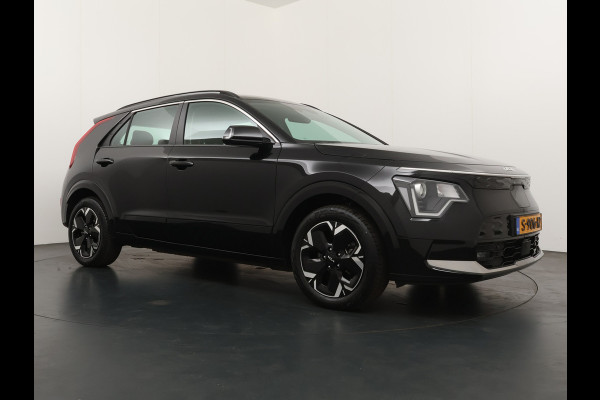 Kia Niro EV DynamicLine 64.8 kWh - SOH 98% Automaat - Climate control  - Adaptive cruise control - Navigatie - Apple Carplay/Android Auto - Fabrieksgarantie t/m 02-2030
