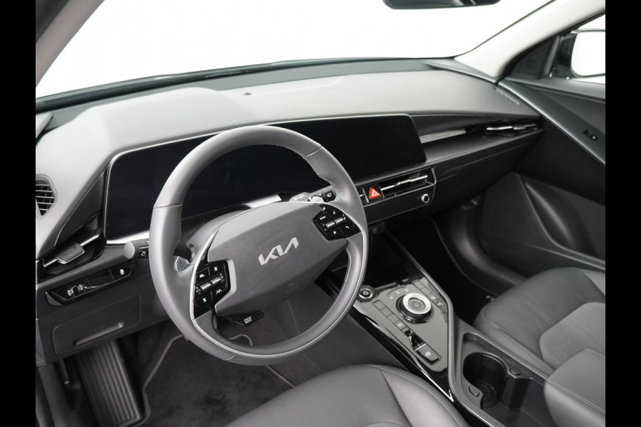 Kia Niro EV DynamicLine 64.8 kWh - SOH 98% Automaat - Climate control  - Adaptive cruise control - Navigatie - Apple Carplay/Android Auto - Fabrieksgarantie t/m 02-2030