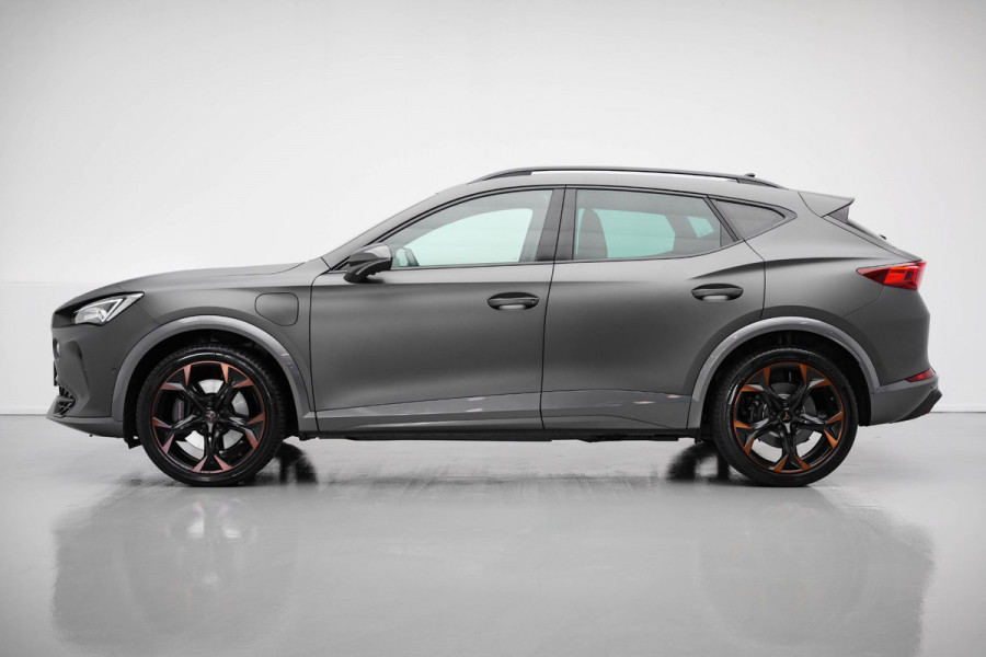 CUPRA Formentor 1.4 e-Hybrid VZ Performance |Pano|360 Camera|Ambient|Dodehoek|Draadloos Laden|