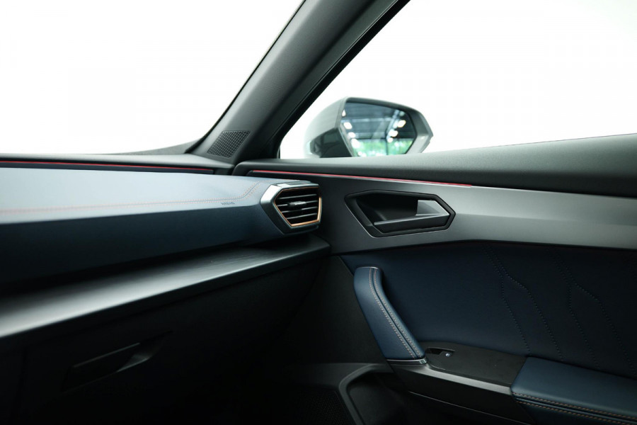 CUPRA Formentor 1.4 e-Hybrid VZ Performance |Pano|360 Camera|Ambient|Dodehoek|Draadloos Laden|