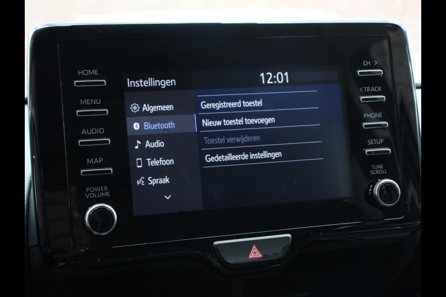 Toyota Yaris 1.5 Hybrid Comfort Aut Carplay Automatische Airco Toyota Safety Sense Adaptieve lampen Verkeerborden herkenning bots waarschuwing Toyota Yaris 1.5 Hybrid Comfort Aut Carplay Automatische Airco Toyota Safety Sense Adaptieve lampen Verkeerborden herkenning bots waarschuwing