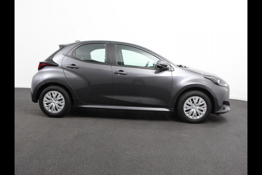 Toyota Yaris 1.5 Hybrid Comfort Aut Carplay Automatische Airco Toyota Safety Sense Adaptieve lampen Verkeerborden herkenning bots waarschuwing Toyota Yaris 1.5 Hybrid Comfort Aut Carplay Automatische Airco Toyota Safety Sense Adaptieve lampen Verkeerborden herkenning bots waarschuwing