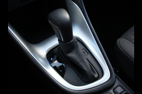 Toyota Yaris 1.5 Hybrid Comfort Aut Carplay Automatische Airco Toyota Safety Sense Adaptieve lampen Verkeerborden herkenning bots waarschuwing Toyota Yaris 1.5 Hybrid Comfort Aut Carplay Automatische Airco Toyota Safety Sense Adaptieve lampen Verkeerborden herkenning bots waarschuwing