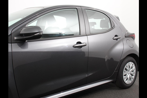 Toyota Yaris 1.5 Hybrid Comfort Aut Carplay Automatische Airco Toyota Safety Sense Adaptieve lampen Verkeerborden herkenning bots waarschuwing Toyota Yaris 1.5 Hybrid Comfort Aut Carplay Automatische Airco Toyota Safety Sense Adaptieve lampen Verkeerborden herkenning bots waarschuwing