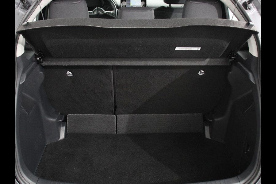 Toyota Yaris 1.5 Hybrid Comfort Aut Carplay Automatische Airco Toyota Safety Sense Adaptieve lampen Verkeerborden herkenning bots waarschuwing Toyota Yaris 1.5 Hybrid Comfort Aut Carplay Automatische Airco Toyota Safety Sense Adaptieve lampen Verkeerborden herkenning bots waarschuwing