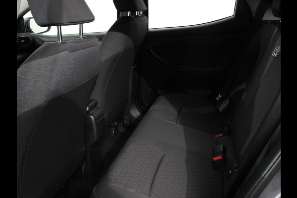 Toyota Yaris 1.5 Hybrid Comfort Aut Carplay Automatische Airco Toyota Safety Sense Adaptieve lampen Verkeerborden herkenning bots waarschuwing Toyota Yaris 1.5 Hybrid Comfort Aut Carplay Automatische Airco Toyota Safety Sense Adaptieve lampen Verkeerborden herkenning bots waarschuwing