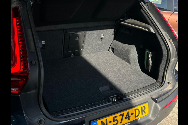 Volvo XC40 1.5 T2 Momentum Business NL AUTO | CAMERA | TREKHAAK |