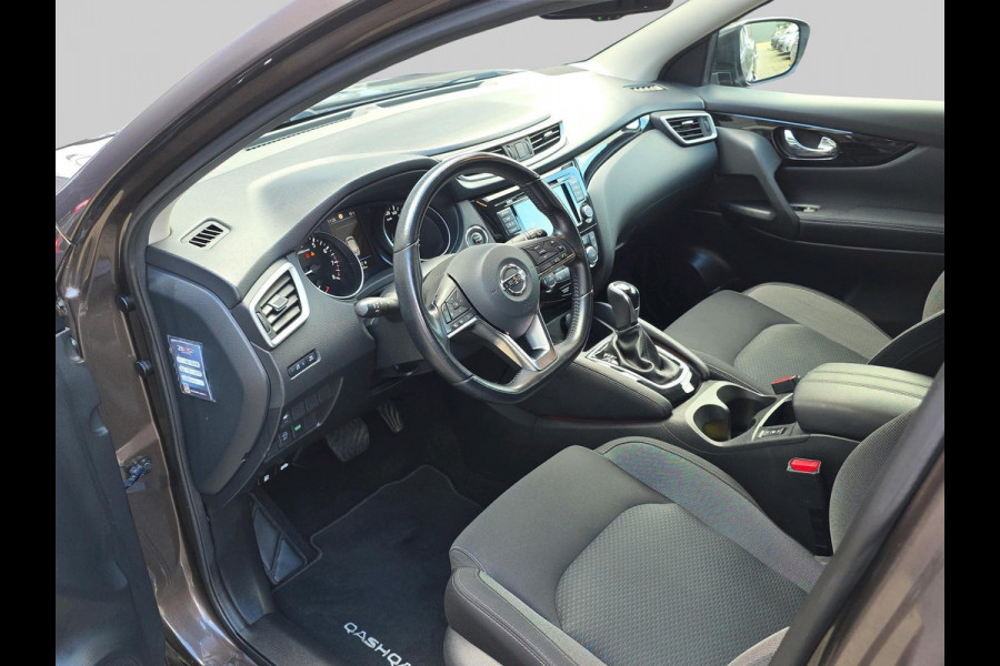 Nissan QASHQAI 1.3 DIG-T N-Connecta | automaat | 160PK | panoramadak | navigatie | trekhaak | Stoelverwarming |