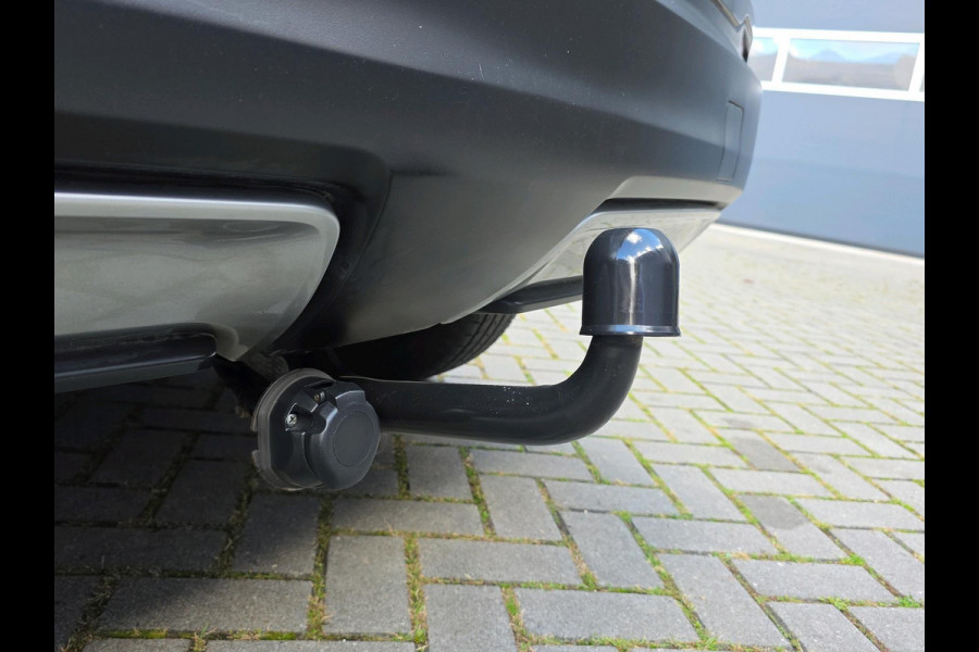 Nissan QASHQAI 1.3 DIG-T N-Connecta | automaat | 160PK | panoramadak | navigatie | trekhaak | Stoelverwarming |