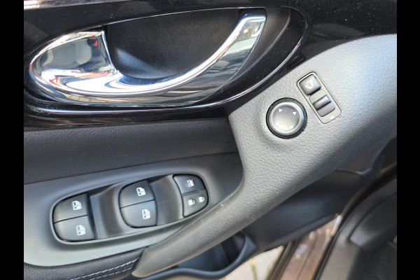 Nissan QASHQAI 1.3 DIG-T N-Connecta | automaat | 160PK | panoramadak | navigatie | trekhaak | Stoelverwarming |