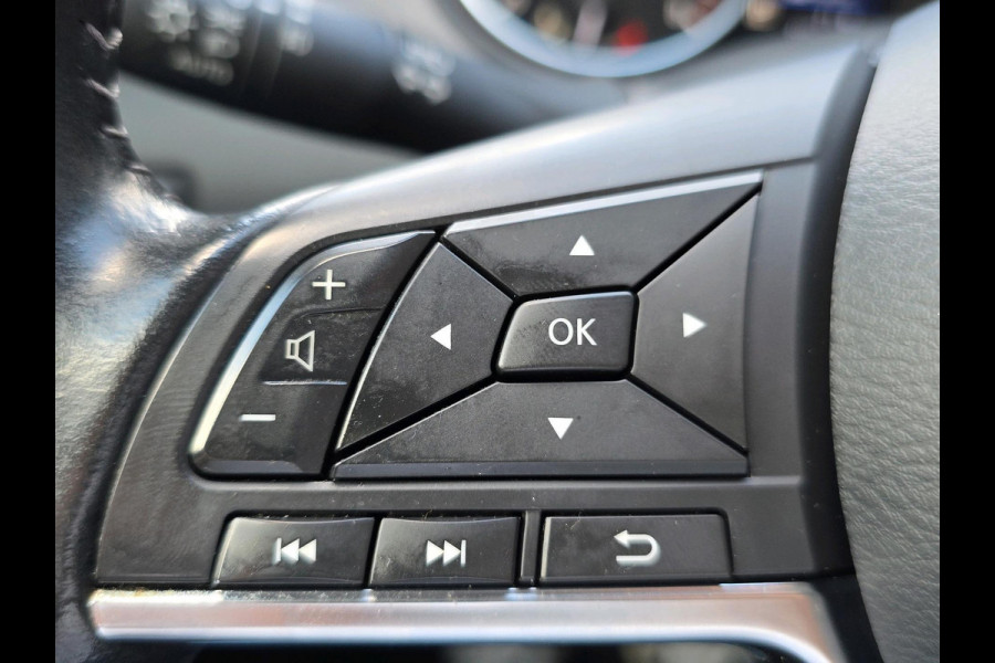 Nissan QASHQAI 1.3 DIG-T N-Connecta | automaat | 160PK | panoramadak | navigatie | trekhaak | Stoelverwarming |