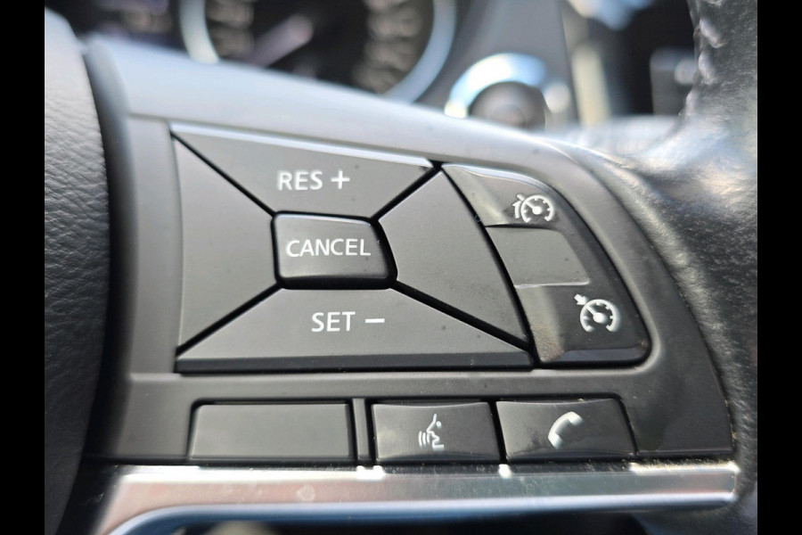 Nissan QASHQAI 1.3 DIG-T N-Connecta | automaat | 160PK | panoramadak | navigatie | trekhaak | Stoelverwarming |