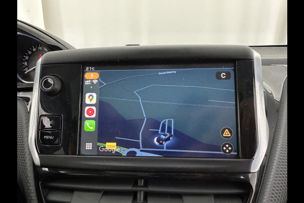 Peugeot 2008 1.2 PureTech Allure Aut. *PANO | LEATHER-FABRIC | HEATED-SPORTSEATS | CARPLAY | ECC | CAMERA | PRIVACY-GLASS | PDC | CRUISE | 16''ALU*