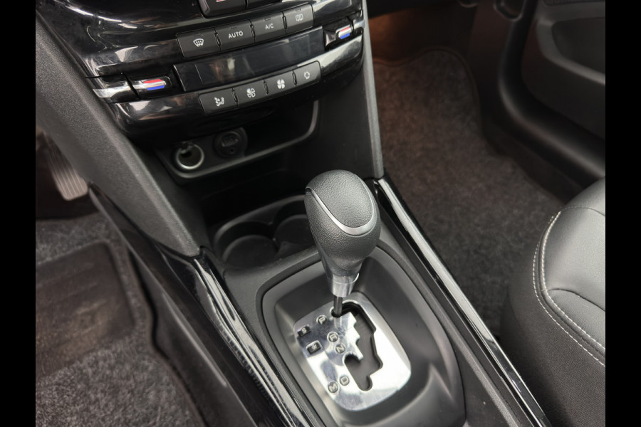 Peugeot 2008 1.2 PureTech Allure Aut. *PANO | LEATHER-FABRIC | HEATED-SPORTSEATS | CARPLAY | ECC | CAMERA | PRIVACY-GLASS | PDC | CRUISE | 16''ALU*