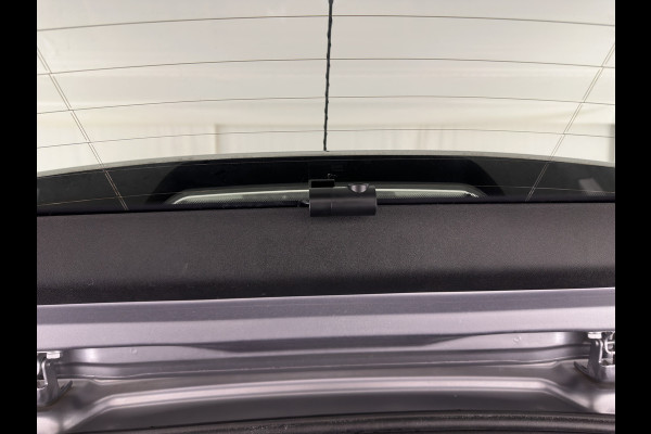 Peugeot 2008 1.2 PureTech Allure Aut. *PANO | LEATHER-FABRIC | HEATED-SPORTSEATS | CARPLAY | ECC | CAMERA | PRIVACY-GLASS | PDC | CRUISE | 16''ALU*