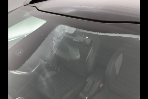 Peugeot 2008 1.2 PureTech Allure Aut. *PANO | LEATHER-FABRIC | HEATED-SPORTSEATS | CARPLAY | ECC | CAMERA | PRIVACY-GLASS | PDC | CRUISE | 16''ALU*