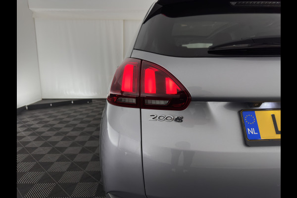 Peugeot 2008 1.2 PureTech Allure Aut. *PANO | LEATHER-FABRIC | HEATED-SPORTSEATS | CARPLAY | ECC | CAMERA | PRIVACY-GLASS | PDC | CRUISE | 16''ALU*