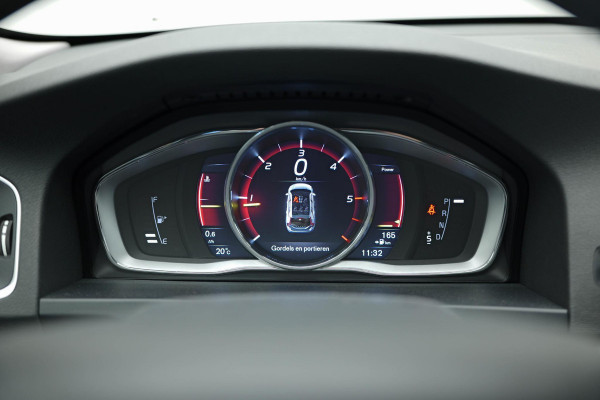 Volvo V60 Cross Country 2.0 D4 Polar+ |Schuifdak|Memory|Camera|Leder|Stuurverwarming|