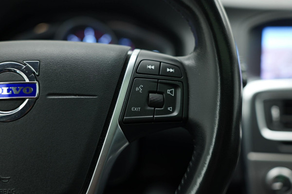 Volvo V60 Cross Country 2.0 D4 Polar+ |Schuifdak|Memory|Camera|Leder|Stuurverwarming|