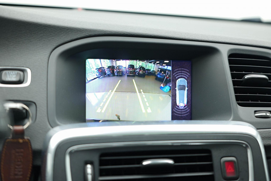 Volvo V60 Cross Country 2.0 D4 Polar+ |Schuifdak|Memory|Camera|Leder|Stuurverwarming|