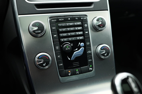 Volvo V60 Cross Country 2.0 D4 Polar+ |Schuifdak|Memory|Camera|Leder|Stuurverwarming|