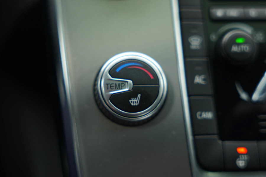 Volvo V60 Cross Country 2.0 D4 Polar+ |Schuifdak|Memory|Camera|Leder|Stuurverwarming|