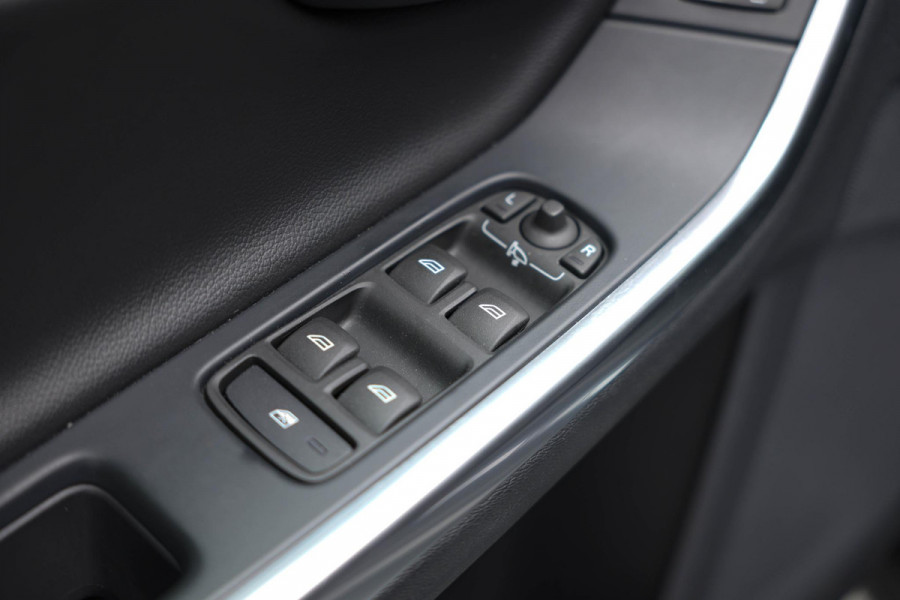 Volvo V60 Cross Country 2.0 D4 Polar+ |Schuifdak|Memory|Camera|Leder|Stuurverwarming|