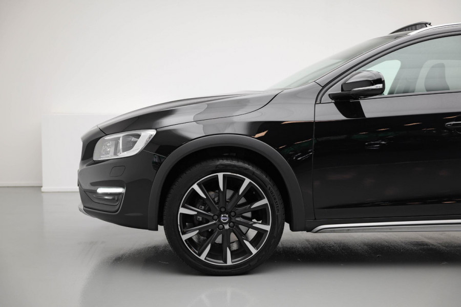 Volvo V60 Cross Country 2.0 D4 Polar+ |Schuifdak|Memory|Camera|Leder|Stuurverwarming|