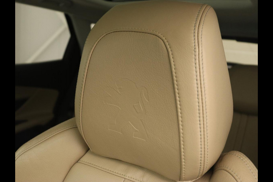 Peugeot 3008 1.6 e-THP GT Line | Panoramadak | Trekhaak | Leder | Adaptive cruise | Camera | Stoelverwarming | Carplay | Navigatie