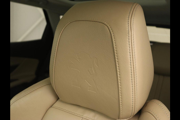 Peugeot 3008 1.6 e-THP GT Line | Panoramadak | Trekhaak | Leder | Adaptive cruise | Camera | Stoelverwarming | Carplay | Navigatie