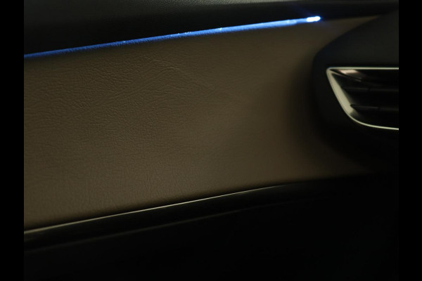 Peugeot 3008 1.6 e-THP GT Line | Panoramadak | Trekhaak | Leder | Adaptive cruise | Camera | Stoelverwarming | Carplay | Navigatie