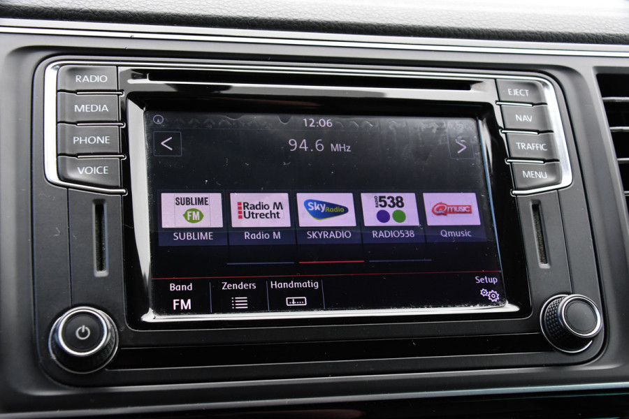 Volkswagen Transporter Caravelle 2.0 TDI L2H1 Highline Adaptieve Cruise, Camera, 2 x Schuifdeur, 204pk, 8 personen, NAVI, Clima, Stoelverwarming, Uniek!