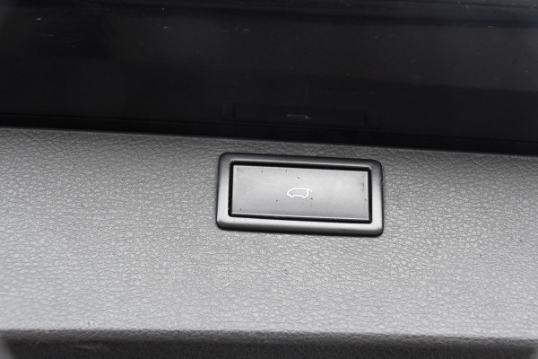 Volkswagen Transporter Caravelle 2.0 TDI L2H1 Highline Adaptieve Cruise, Camera, 2 x Schuifdeur, 204pk, 8 personen, NAVI, Clima, Stoelverwarming, Uniek!