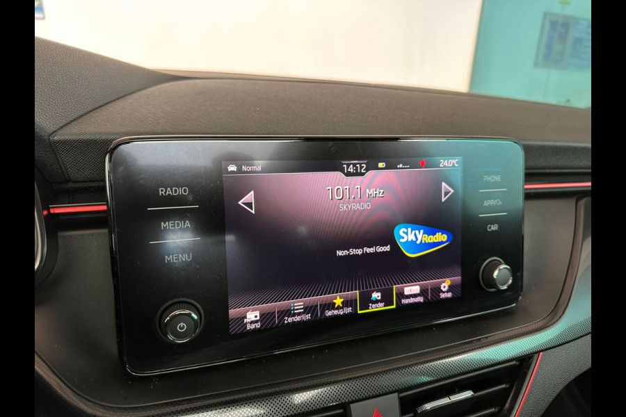 Škoda SCALA 1.5 TSI 150pk Sport Business DSG Automaat | Panorama | Trekhaak | Sport interieur | Climate | Cruise Con trol | occasion