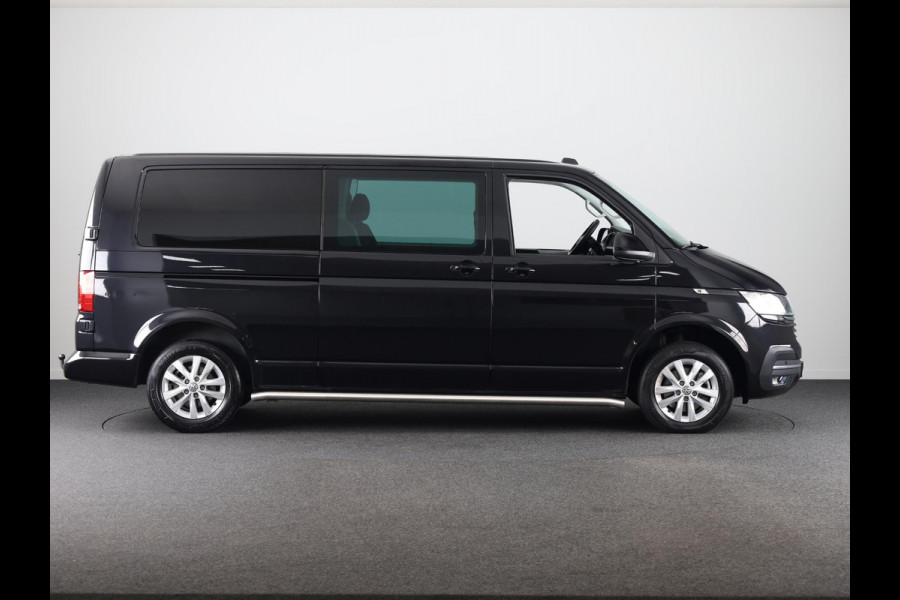 Volkswagen Transporter 2.0 TDI L2H1 30 DC Highline 150 PK DSG | Verlengde garantie | Navigatie | Trekhaak | Luxe dubbelcabine |