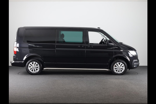 Volkswagen Transporter 2.0 TDI L2H1 30 DC Highline 150 PK DSG | Verlengde garantie | Navigatie | Trekhaak | Luxe dubbelcabine |